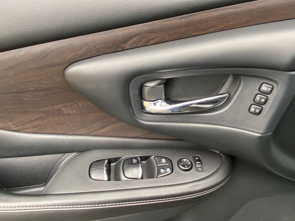 2019 Nissan Murano Platinum AWD / MOONROOF / HEATED SEATS
