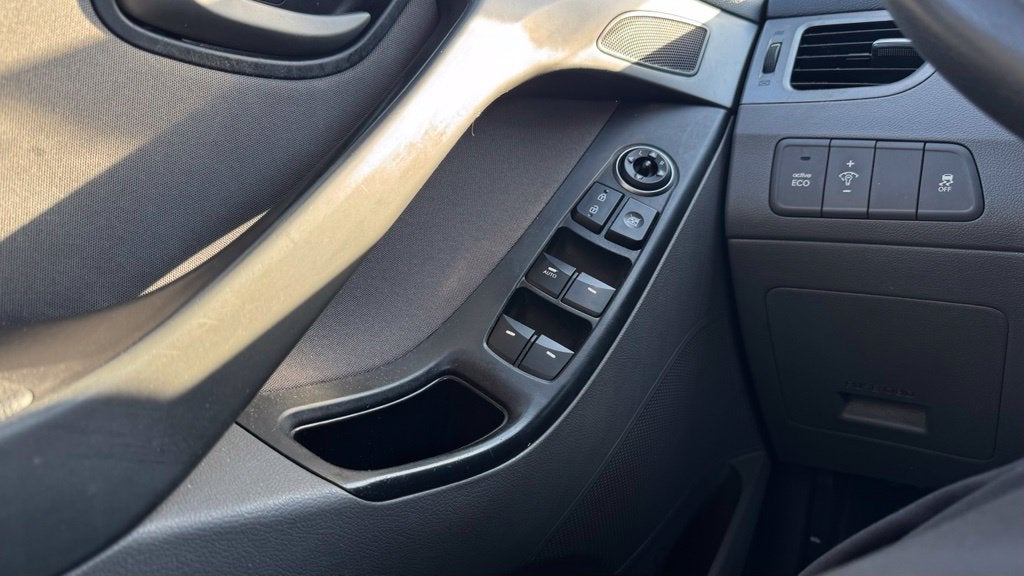 2015 Hyundai Elantra SE LOW PAYMENTS