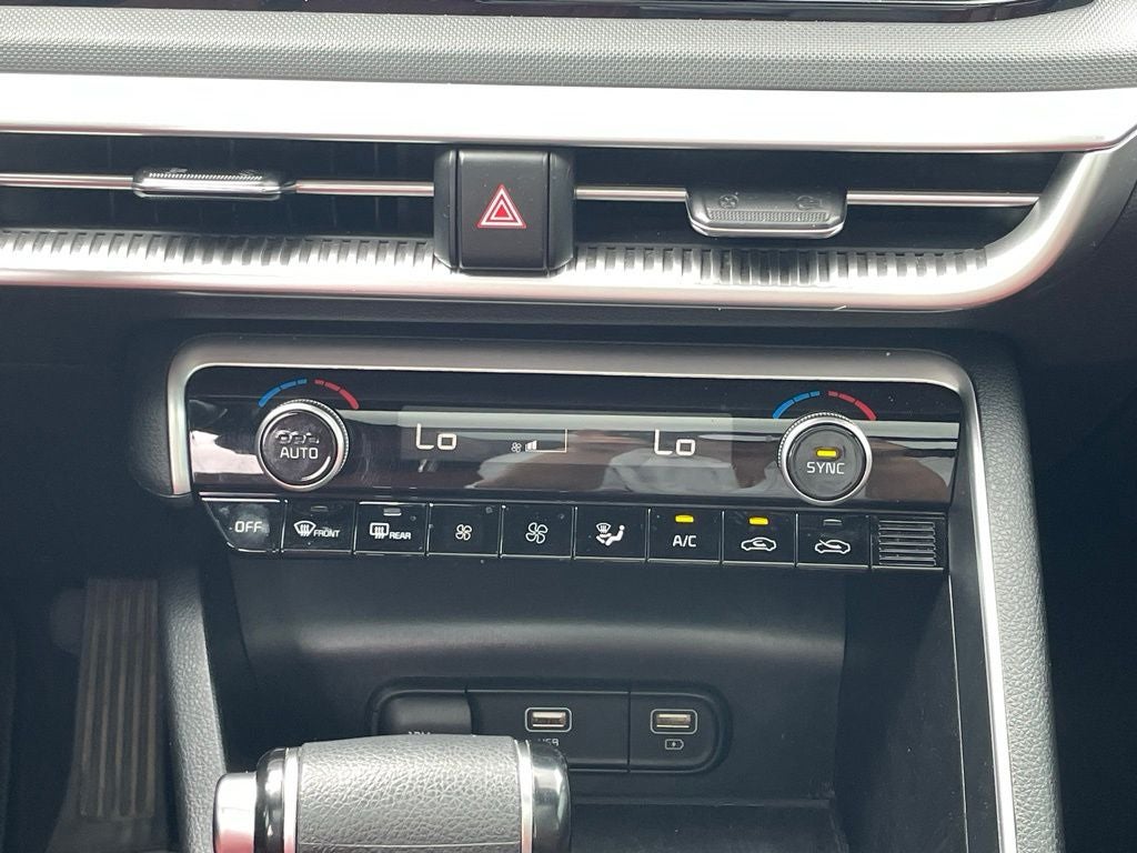 2022 Kia K5 GT-Line ONE OWNER / AWD / MOONROOF