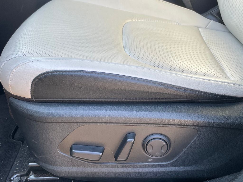 2025 Kia Sportage EX HEATED SEATS / ONE OWNER