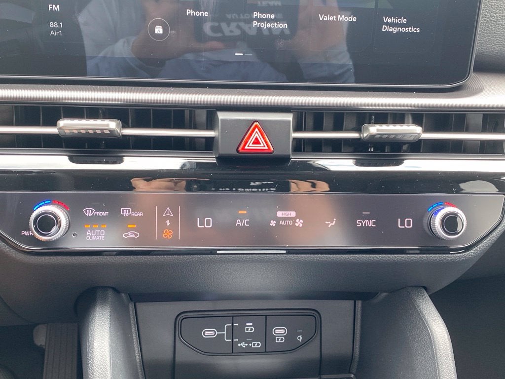 2027 Kia Sportage EX
