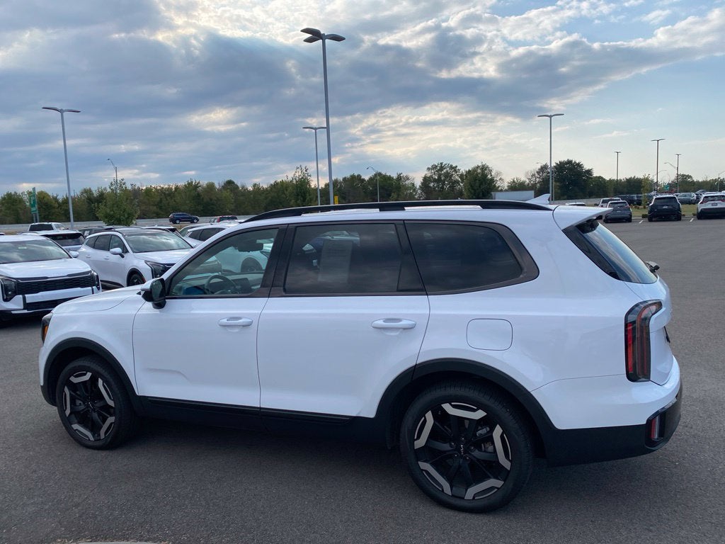 2024 Kia Telluride SX-Prestige X-Line HEATED AND COOLED SEATS / LEATHER / DUAL MOONROOF