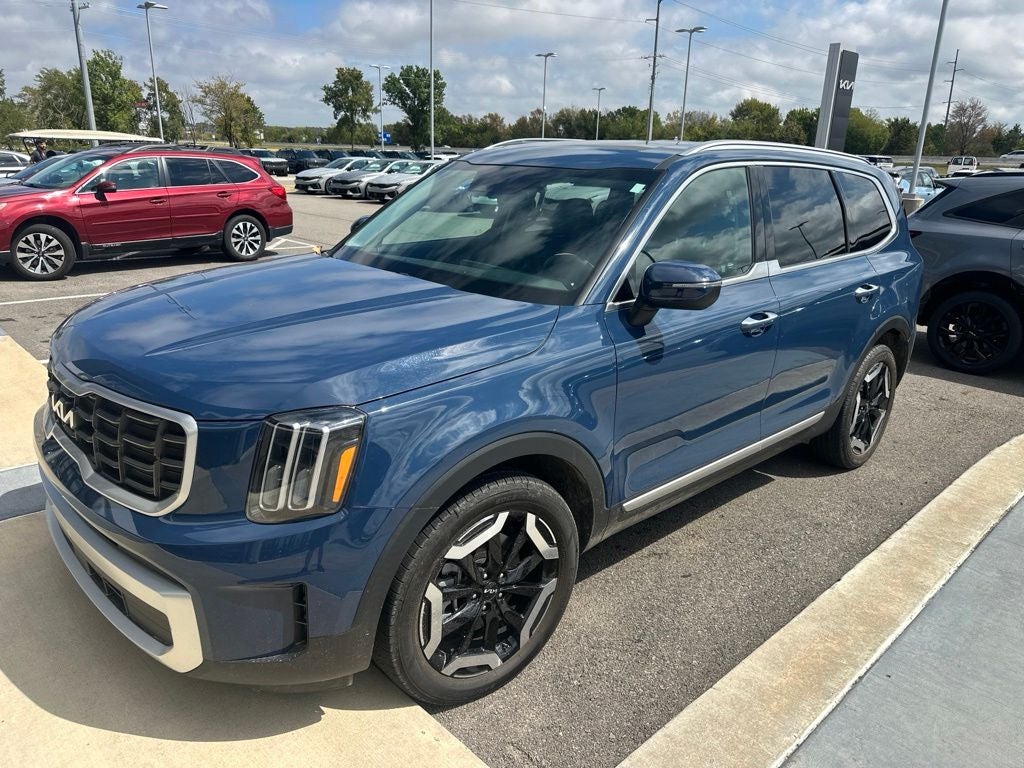 2025 Kia Telluride S CLEAN CARFAX / HEATED SEATS / LEATHER / SUNROOF