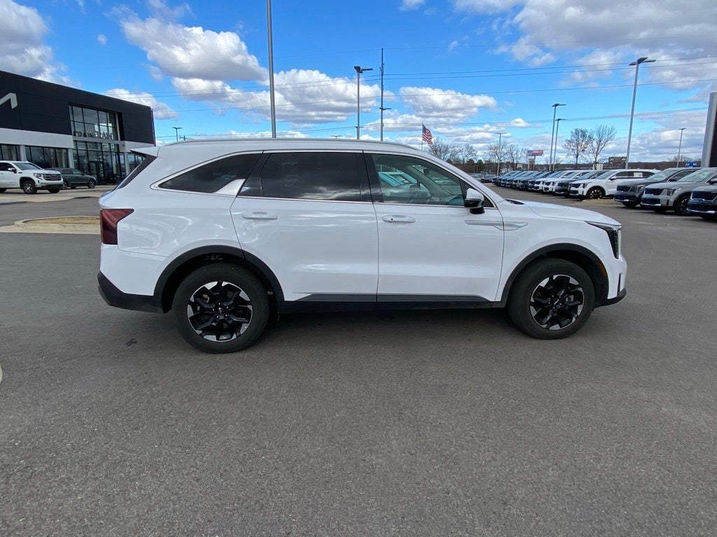 2024 Kia Sorento S AWD / HEATED SEATS