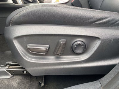 2024 Toyota Corolla Cross XLE POWER DRIVERS SEAT / HEATED SEATS