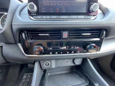 2021 Nissan Rogue SV AWD / CLEAN CARFAX