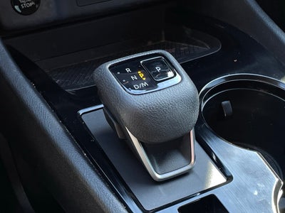 2025 Nissan Rogue SV AWD / ONE OWNER / POWER DRIVERS SEAT