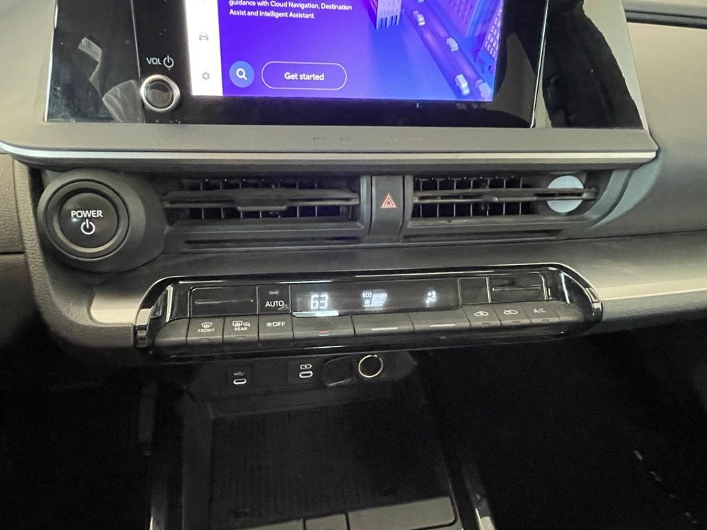 2023 Toyota Prius LE