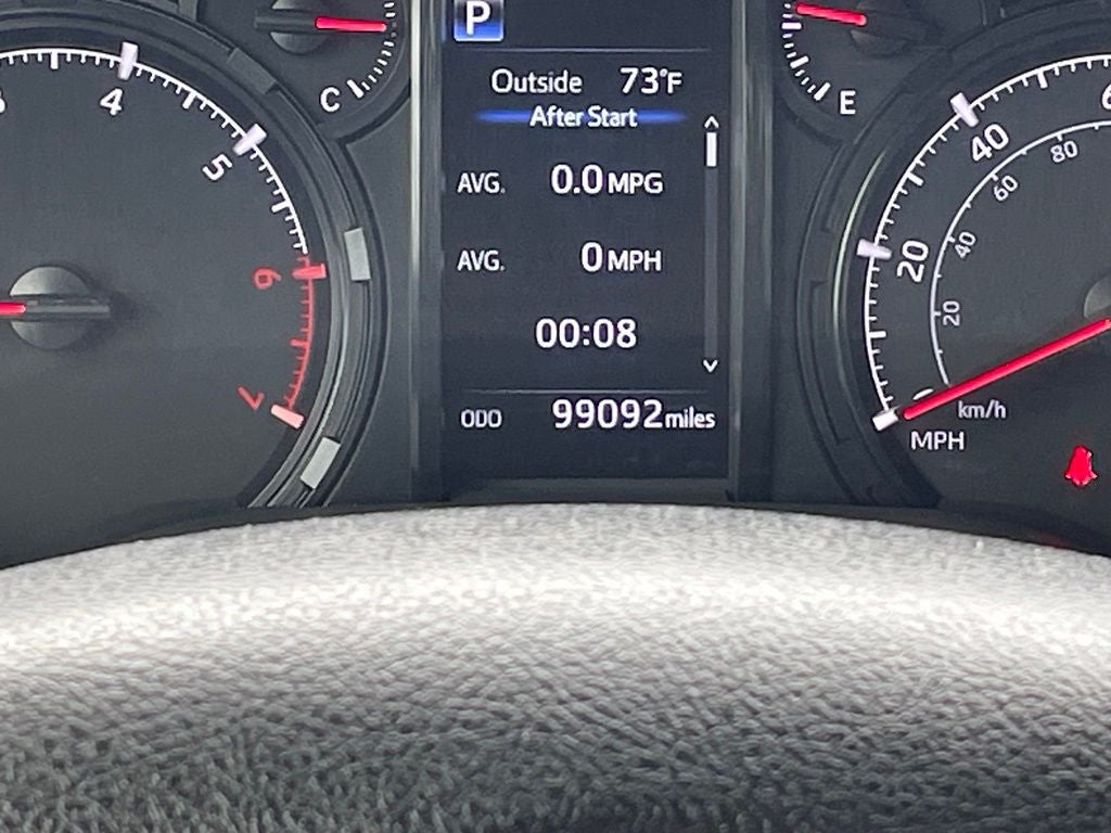 2022 Toyota 4Runner SR5 4X4 / KEYLESS ENTRY