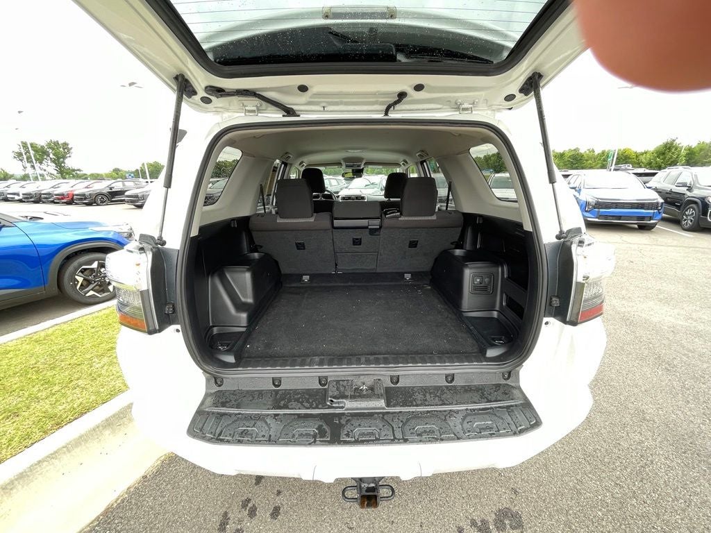 2022 Toyota 4Runner SR5 4X4 / KEYLESS ENTRY