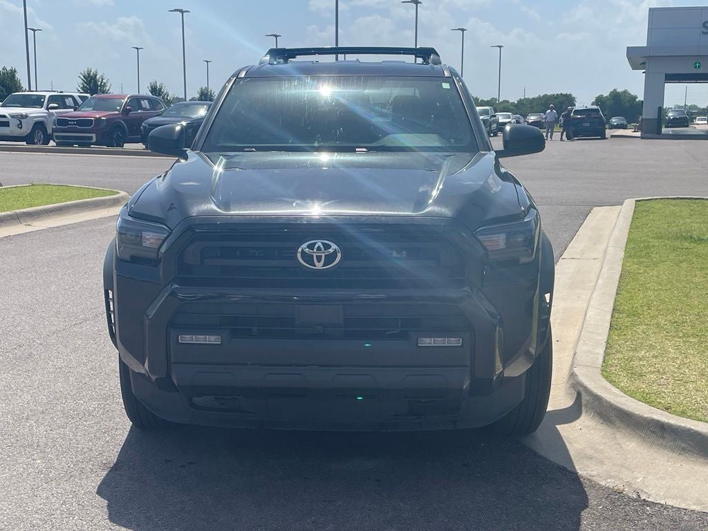2025 Toyota 4Runner SR5 4X4 / ONE OWNER