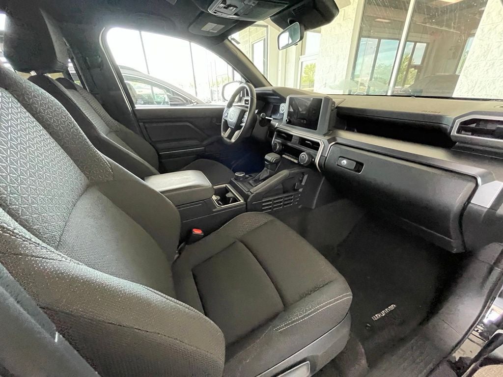 2025 Toyota 4Runner SR5 4X4 / ONE OWNER