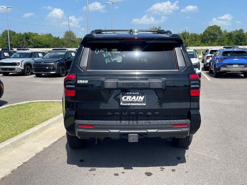2025 Toyota 4Runner SR5 4X4 / ONE OWNER