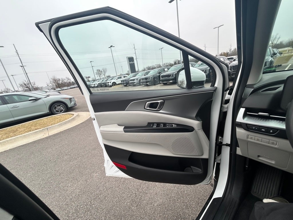 2023 Kia Carnival LX CPO / 3RD ROW
