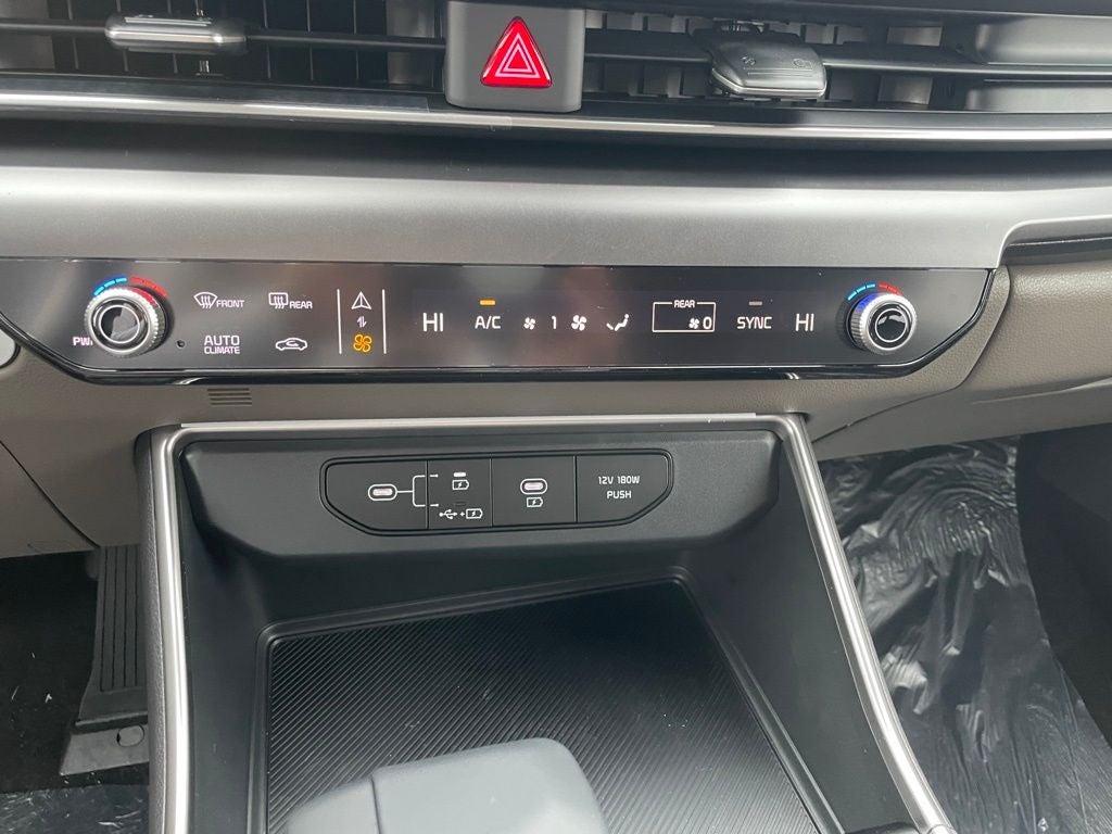 2026 Kia Carnival LXS