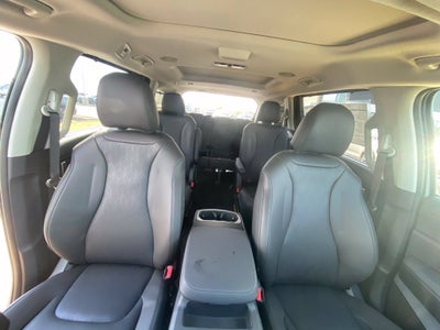 2027 Kia Carnival SX