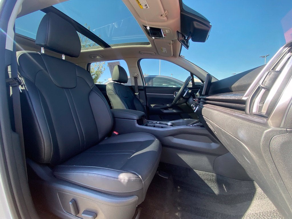 2025 Kia Sorento Hybrid EX MOONROOF / HEATED SEATS / LEATHER / 3RD ROW