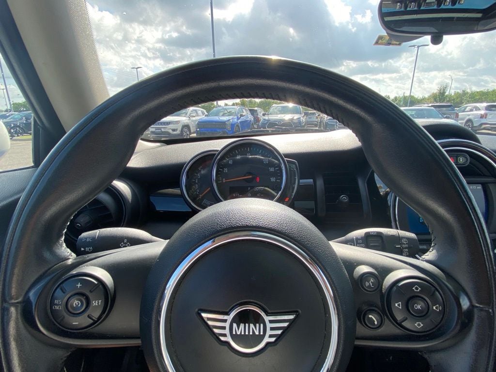 2021 MINI Cooper SUNROOF / HEATED SEATS