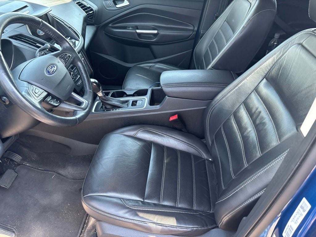 2017 Ford Escape Titanium * Low Miles/ Clean Carfax