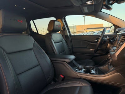2023 GMC Acadia AT4