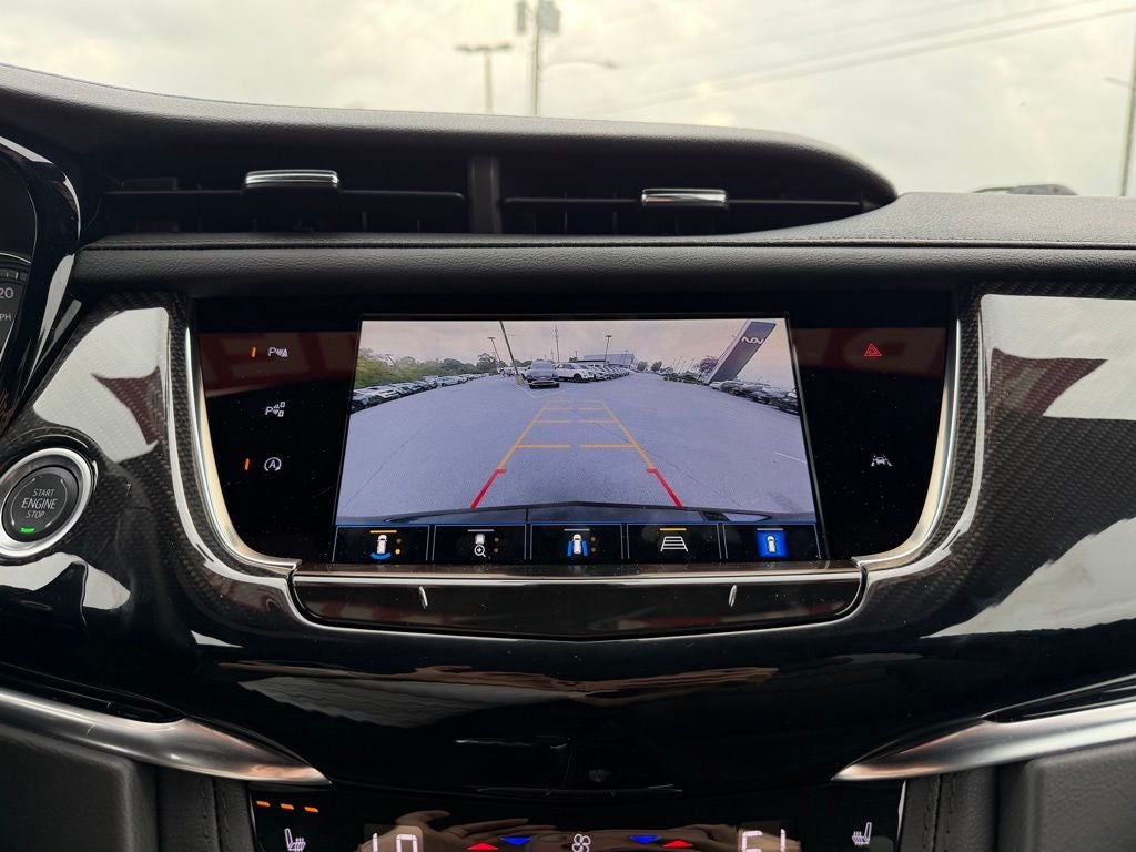 2025 Cadillac XT6 Sport