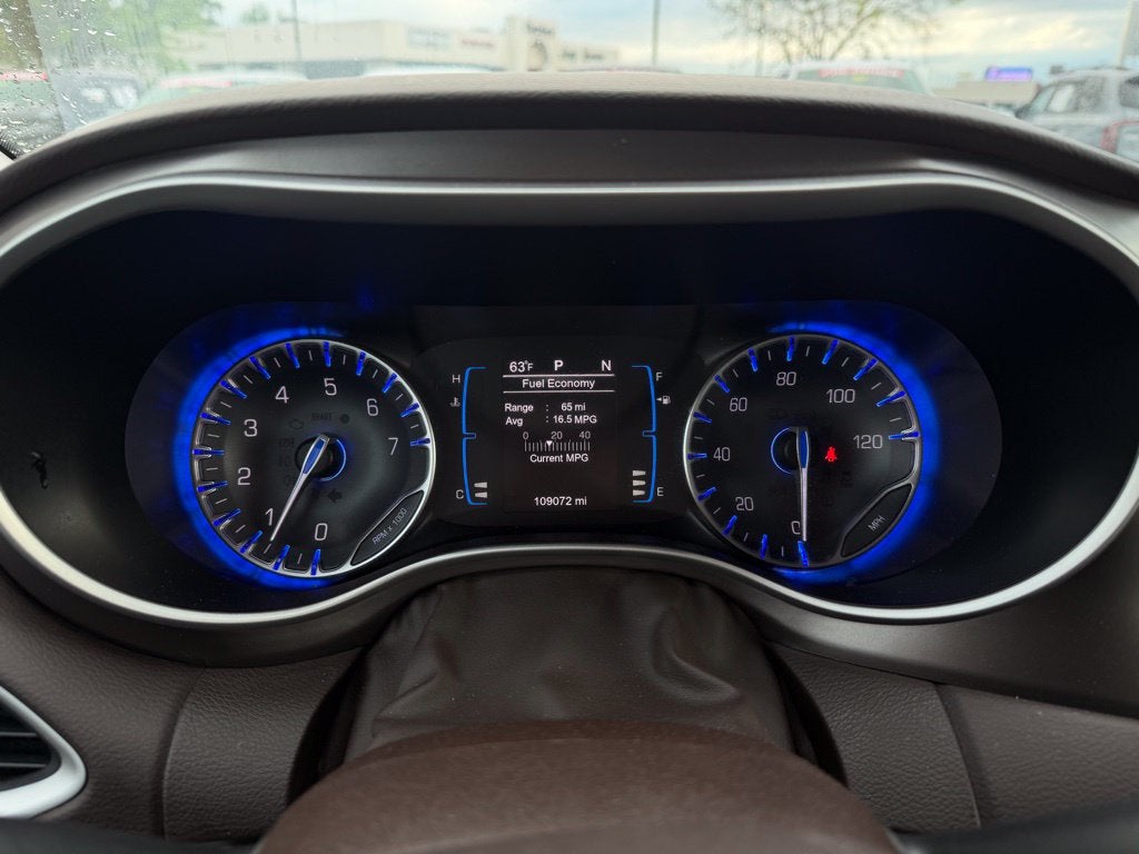 2017 Chrysler Pacifica Touring L *Handicap Accessible
