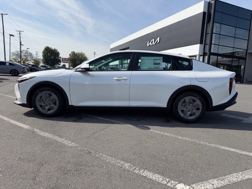 2027 Kia K4 LX