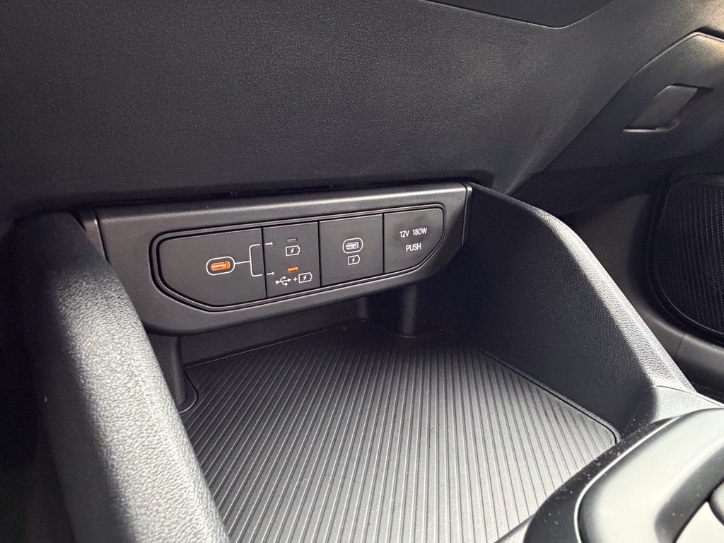 2027 Kia K4 LXS