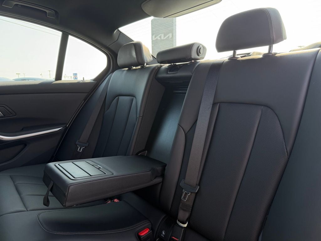 2025 BMW 3 Series 330i