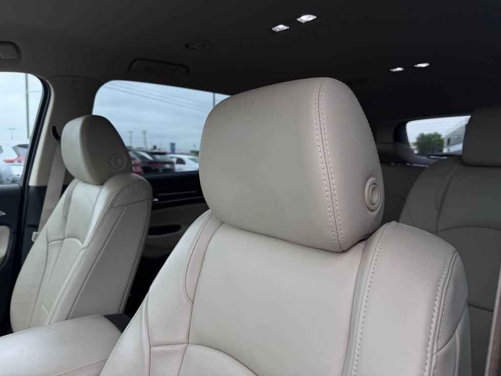 2019 Buick Enclave Essence