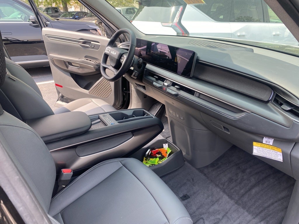 2026 Kia EV9 Light Long Range