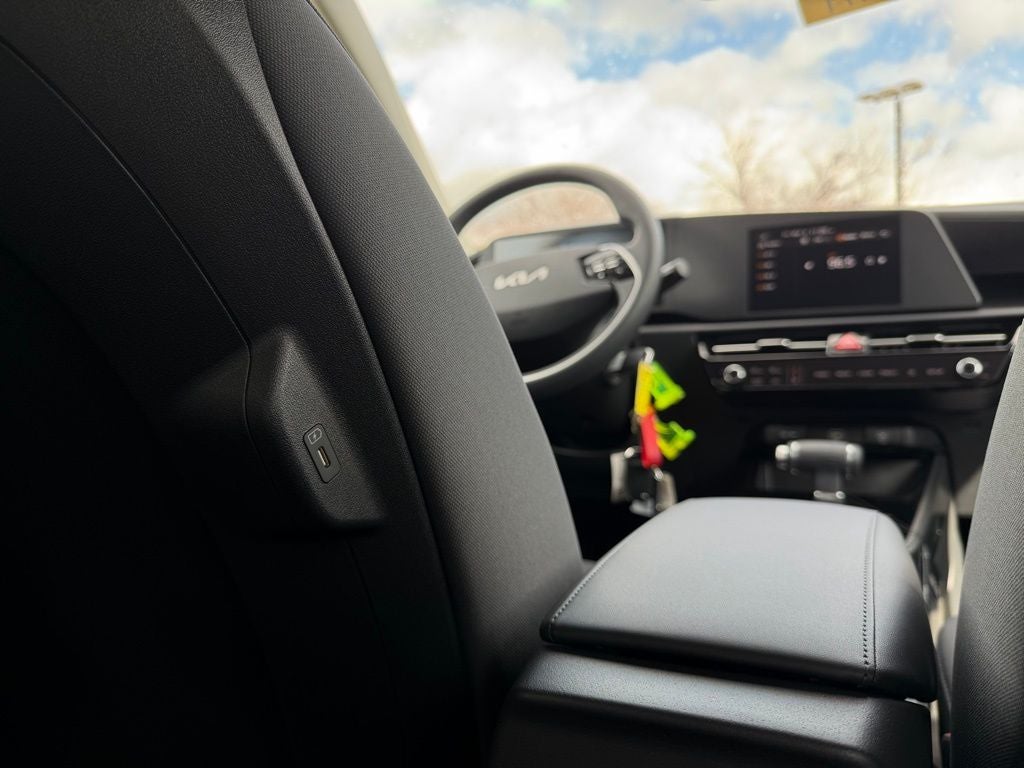 2026 Kia Niro LX
