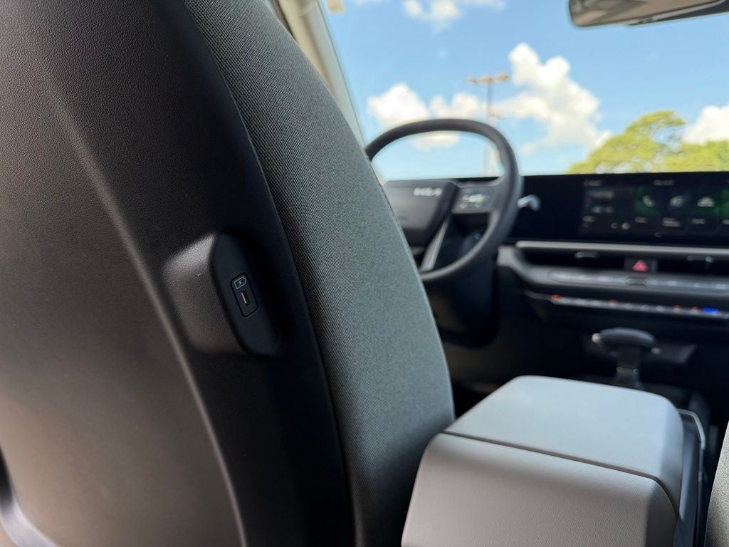 2027 Kia Seltos S