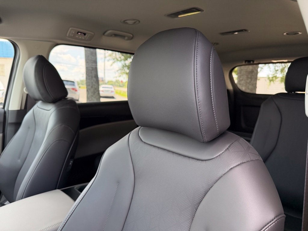 2027 Kia Carnival LX