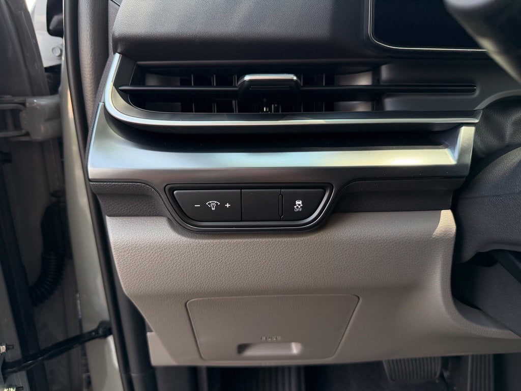 2027 Kia Carnival LX