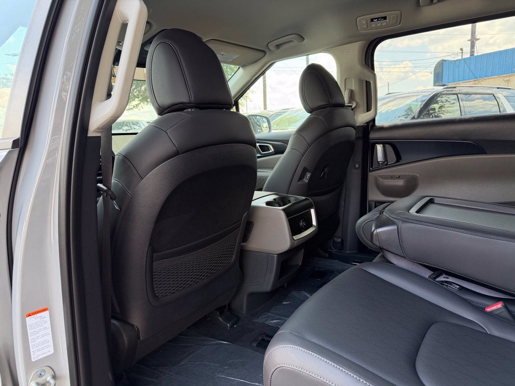 2027 Kia Carnival LX