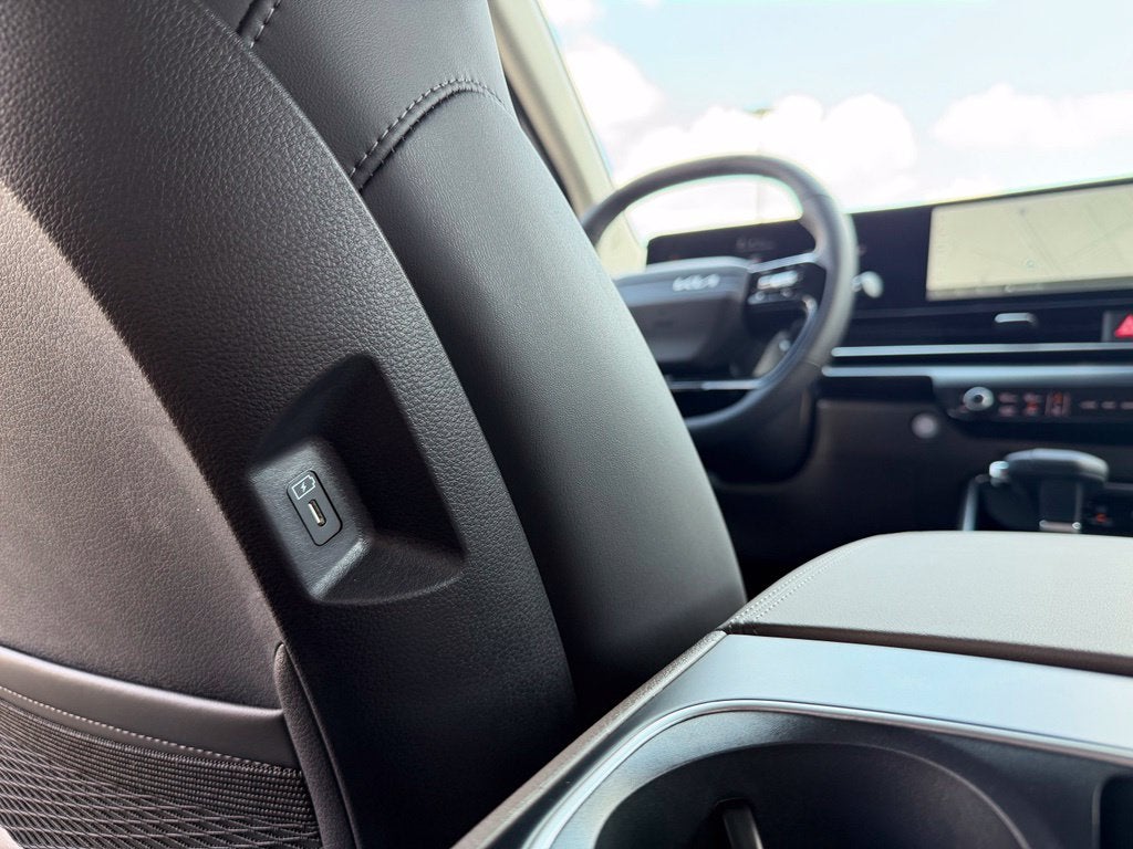 2027 Kia Carnival LX