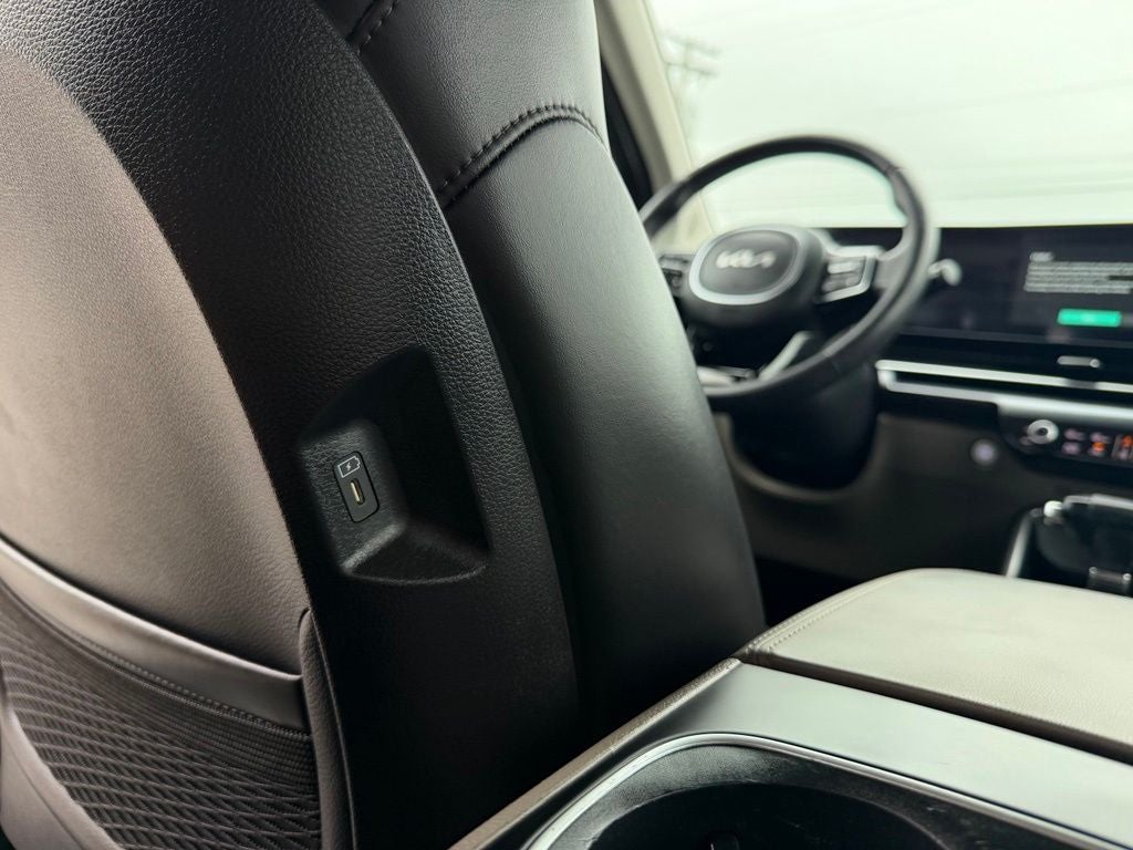 2025 Kia Carnival LXS