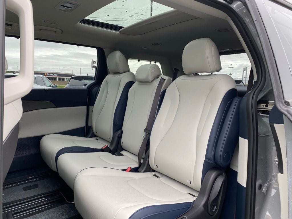 2026 Kia Carnival SX