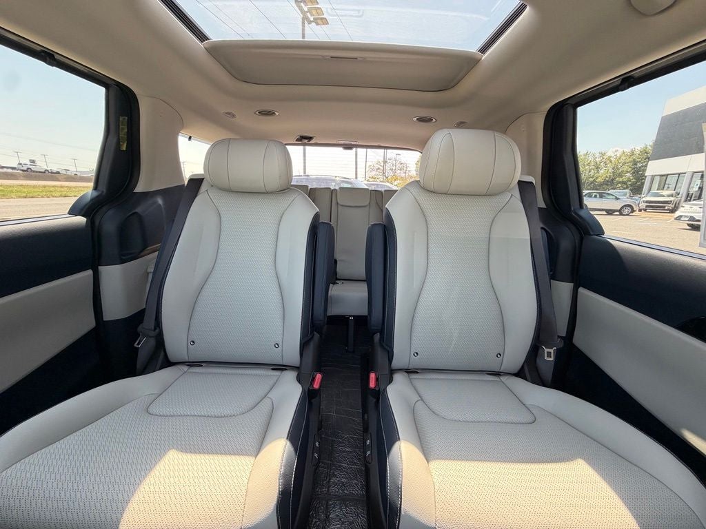 2027 Kia Carnival SX Prestige