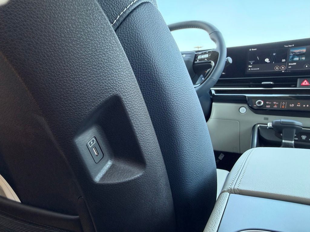 2027 Kia Carnival SX Prestige