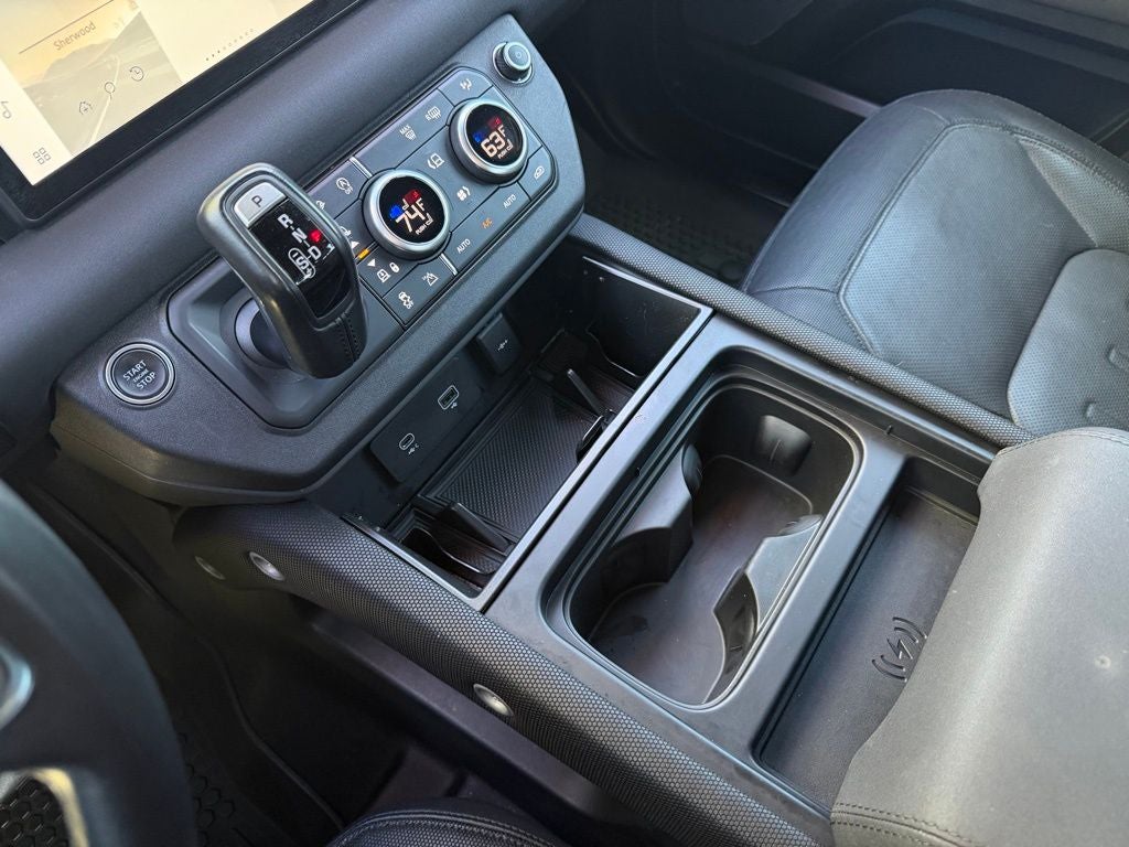 2022 Land Rover Defender 110 X-Dynamic SE