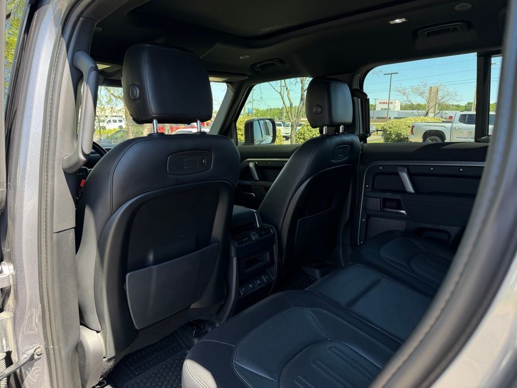 2022 Land Rover Defender 110 X-Dynamic SE