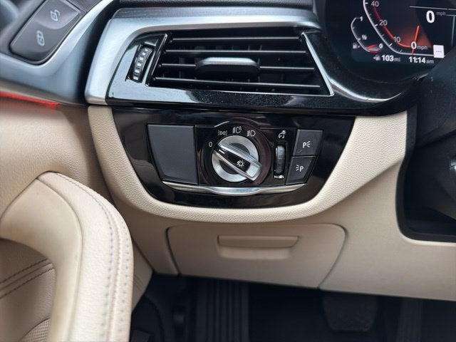 2022 BMW 5 Series 540i xDrive *Live Cockpit Pro/ Convenience Pkg