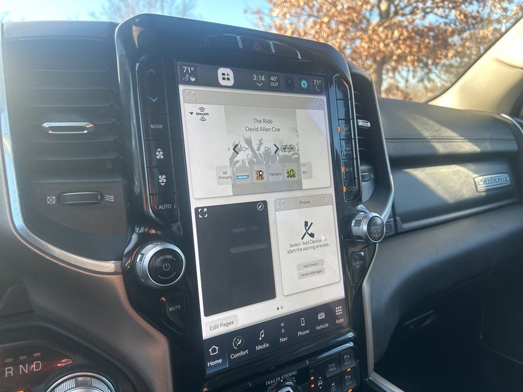 2022 RAM 1500 Laramie RAM BOXES, 12.3" INFOTAINMENT