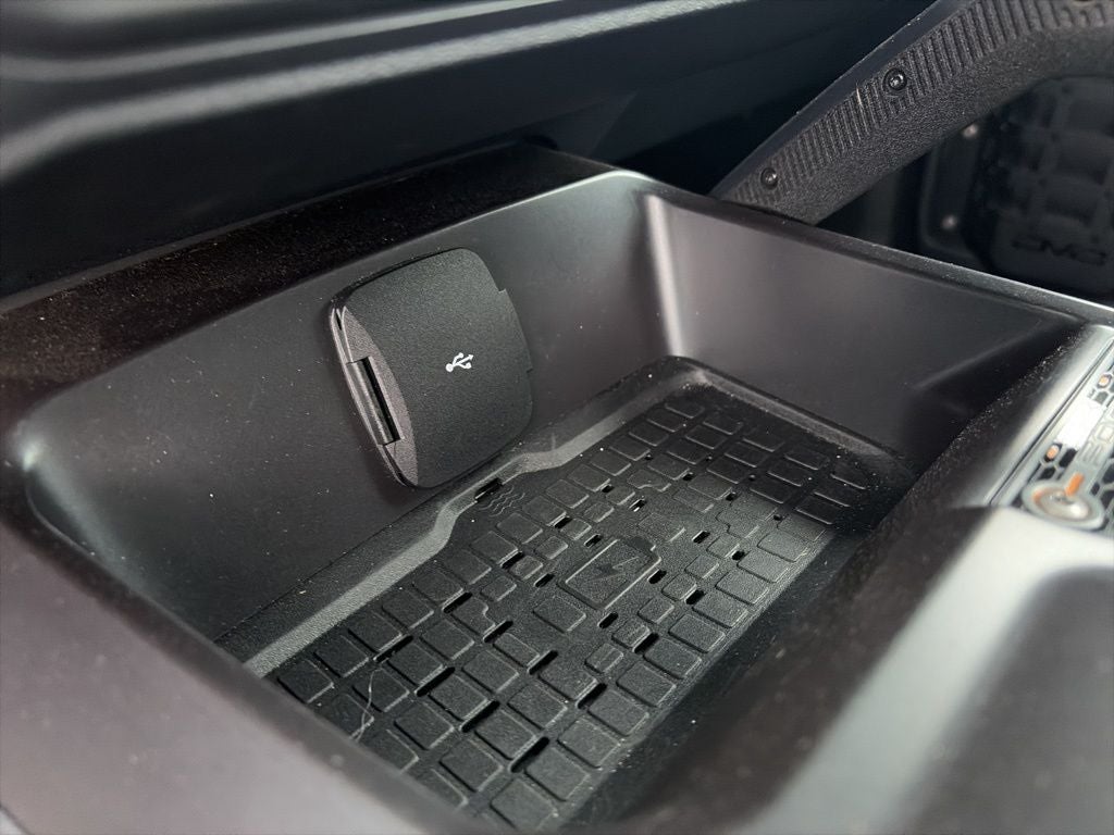 2024 Ford Bronco Raptor 17" BEADLOCK WHEELS, SUEDE SEATING