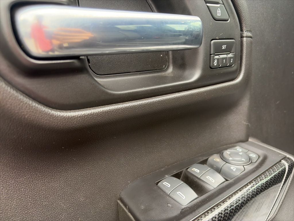 2019 Chevrolet Silverado 1500 LTZ LIFTED, CLEAN 1 OWNER CARFAX