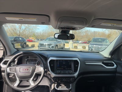 2023 GMC Acadia SLT CLEAN CARFAX LOW MILES!!