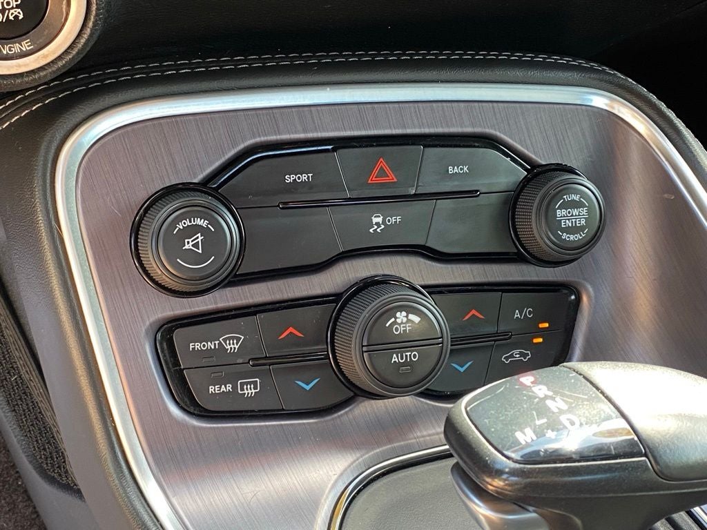 2015 Dodge Challenger SXT