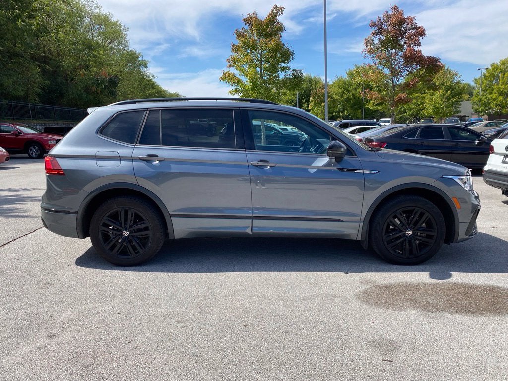 2022 Volkswagen Tiguan 2.0T SE R-Line Black